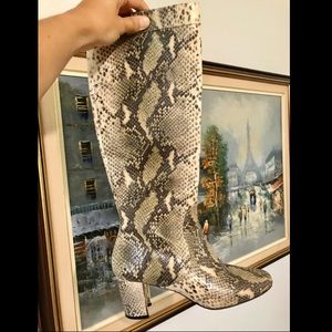Pour La Victiore snakeskin pattern leather boots